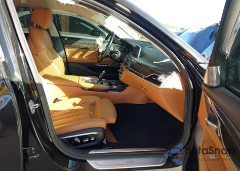 2016 BMW 750I xDrive z USA, uszkodzony, nr VIN WBA7F2C54GG418110